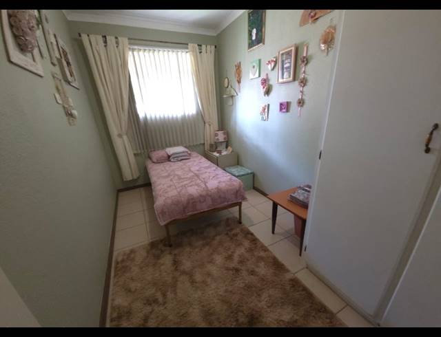 3 BEDROOM RETIREMENT UNIT FOR SALE IN ROOIBERG